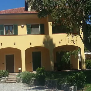Cristina Bed & Breakfast Marina dʼAndora